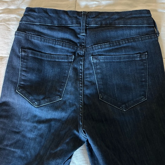 Old navy rockstar jeans - Picture 3 of 5